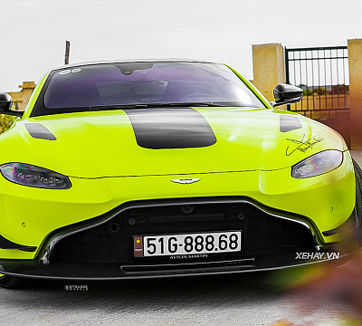 Фото дисков Strasse Wheels SV10M Deep Concave FS на Aston Martin Vantage 2