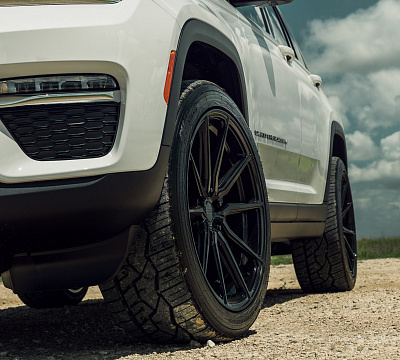 Фото дисков Vossen HF-3 на Jeep Grand Cherokee V