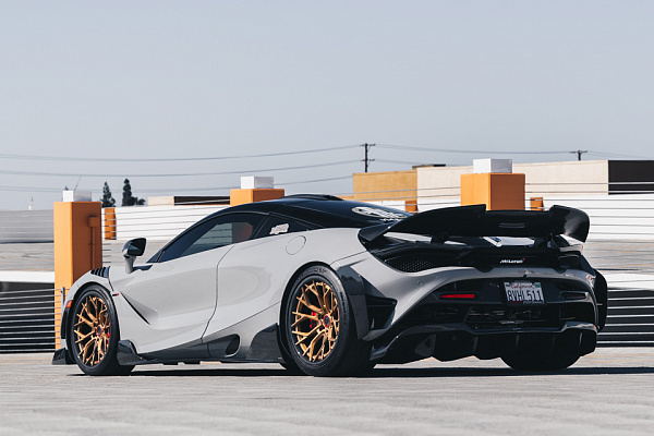 Фото дисков Brixton Forged PF10 Сатиновое темное золото на McLaren 720S