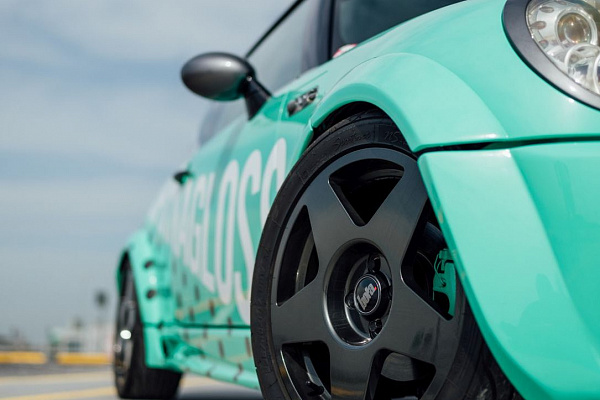 Фото дисков Bola B10 Глянцевый графит на MINI Cooper III
