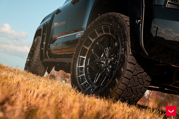 Фото дисков Vossen HFX-1 (6-Lug) Черный глянец на Toyota Tundra III