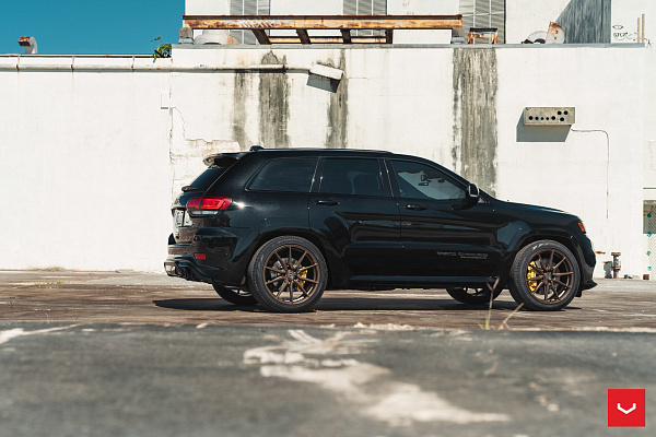Фото дисков Vossen HF-3 Сатиновая бронза на Jeep Grand Cherokee IV