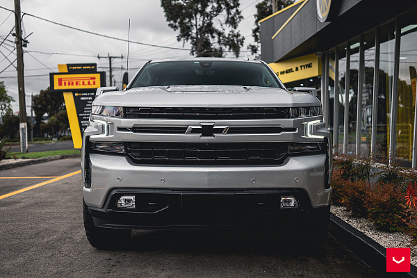 Фото дисков Vossen HF6-4 Черный глянец на Chevrolet Silverado IV