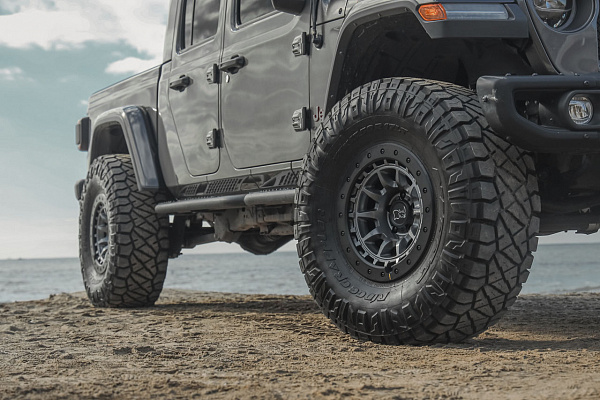 Фото дисков Black Rhino TUSK  на Jeep Gladiator II (JT)