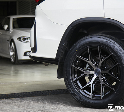 Фото дисков Vossen HF6-4 на Toyota Fortuner II