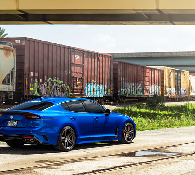 Фото дисков Vossen HF-1 на Kia Stinger