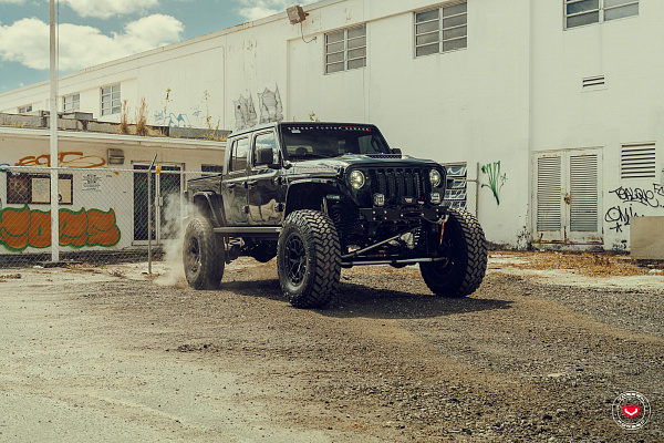 Фото дисков Vossen LC3-01 Черный сатин на Jeep Gladiator II (JT)