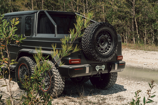 Mercedes-Benz G63 6x6