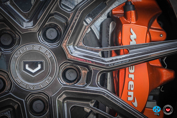 Фото дисков Vossen EVO-2R Черный глянец на McLaren 720S