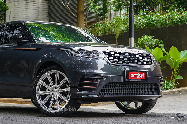 Фото дисков Vossen UV-2 Глянцевый лак на Land Rover Range Rover Velar