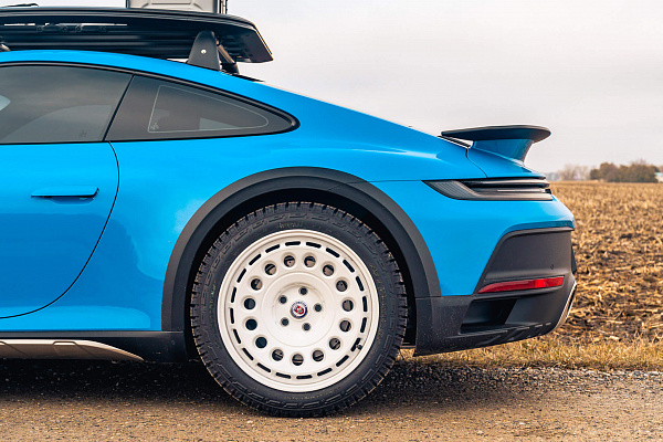 Porsche 992 Dakar