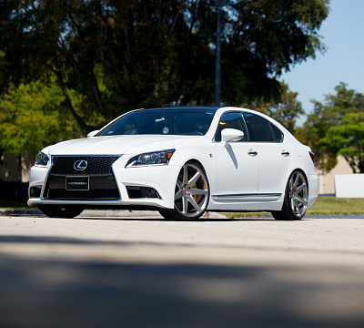 Фото дисков Vossen CG-207 на Lexus LS IV