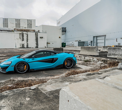 Фото дисков Anrky AN11 на McLaren 600