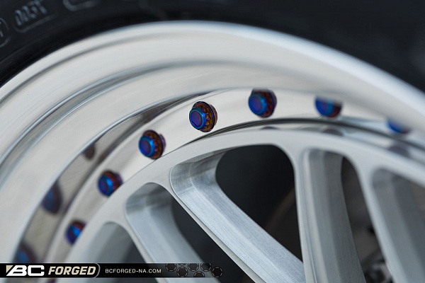 Фото дисков BC Forged LE81 // MLE81 Глянцевый лак на Nissan GT-R