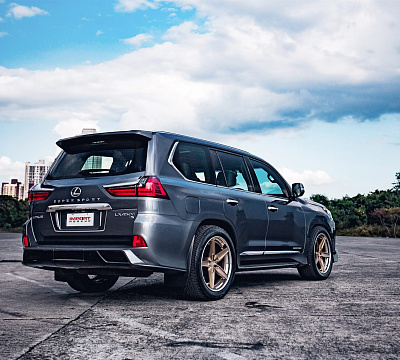Фото дисков Anrky AN35 на Lexus LX III
