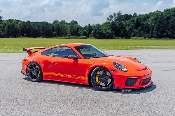 Фото дисков Strasse Wheels SV2 Deep Concave Monoblock Черный глянец на Porsche 911 VII