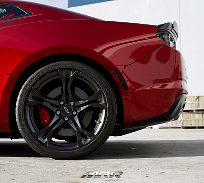 Фото дисков MRR M017 на Chevrolet Camaro VI