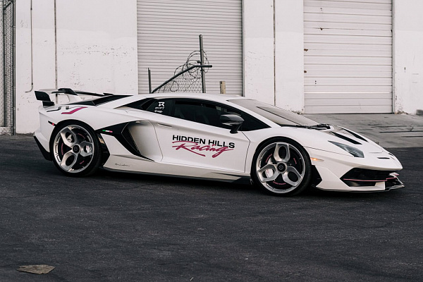 Фото дисков Brixton Forged NC01-R Серебро на Lamborghini Aventador