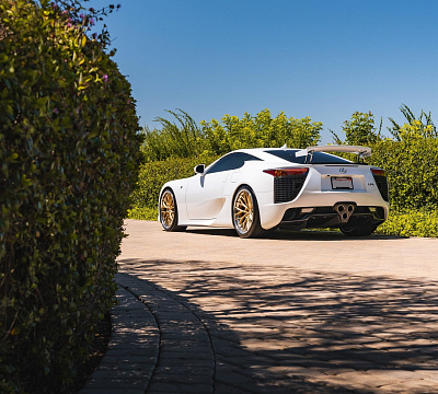 Фото дисков Anrky AN30 на Lexus LFA