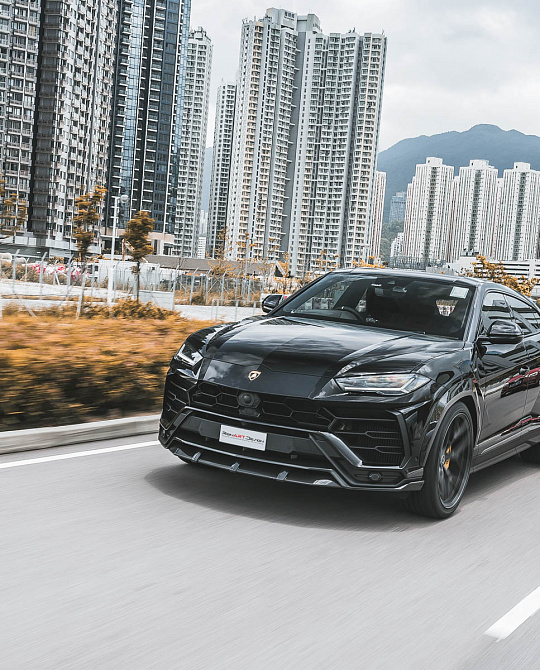 Фото дисков PF7 Сатиновый темный лак на Lamborghini Urus