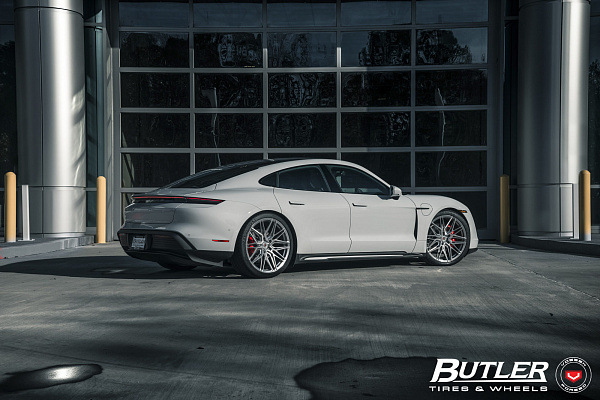 Фото дисков Vossen EVO-5R Глянцевый лак на Porsche Taycan I