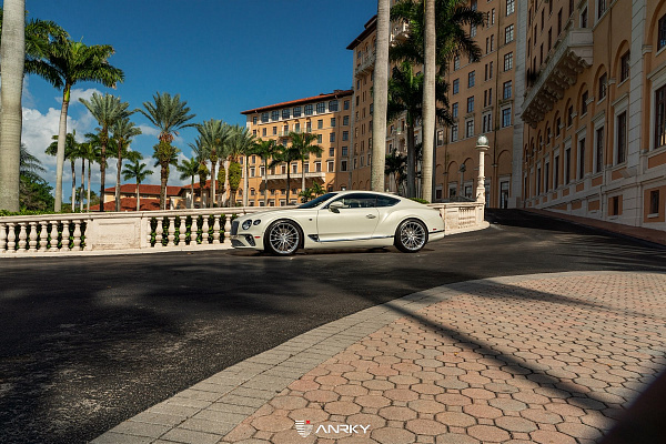 Фото дисков Anrky AN19 Полированный лак на Bentley Continental GT III