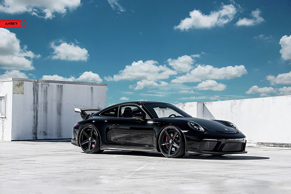 Фото дисков Anrky AN38 Черный глянец на Porsche 911 VII
