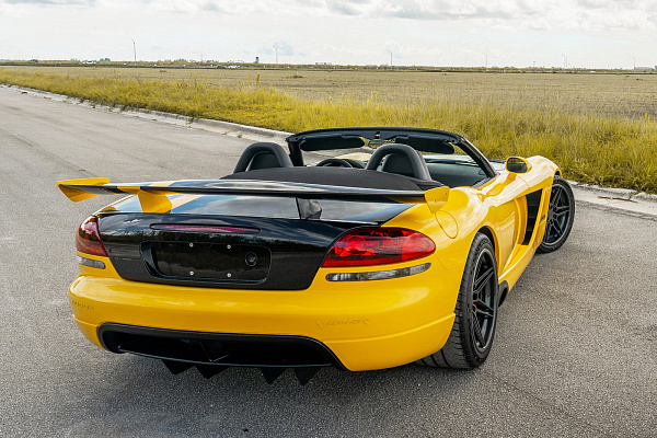 Фото дисков Strasse Wheels SV2-6 Deep Concave FS Черный матовый на Dodge Viper
