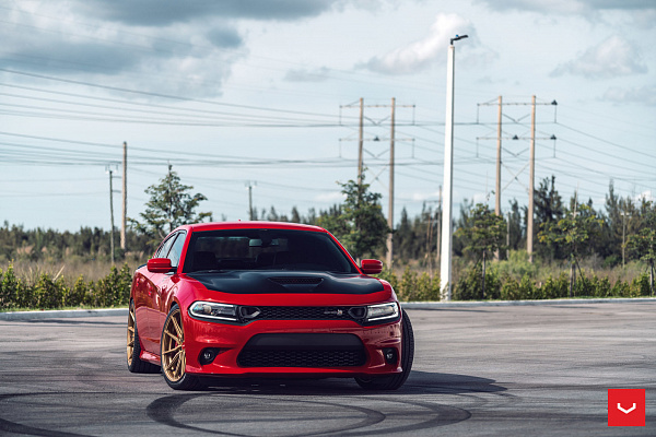 Фото дисков Vossen HF-3 Глянцевое золото на Dodge Charger VII