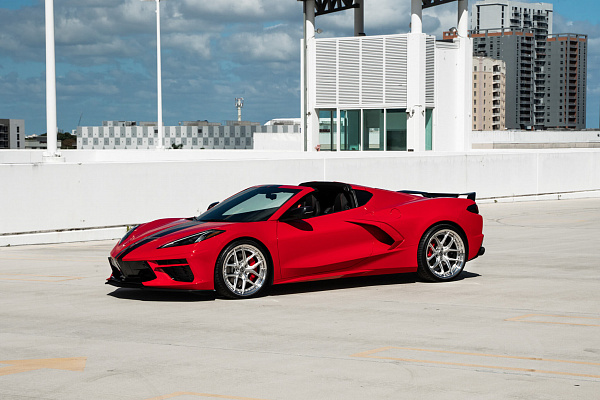 Фото дисков HRE S101SC Глянцевый лак на Chevrolet Corvette C8