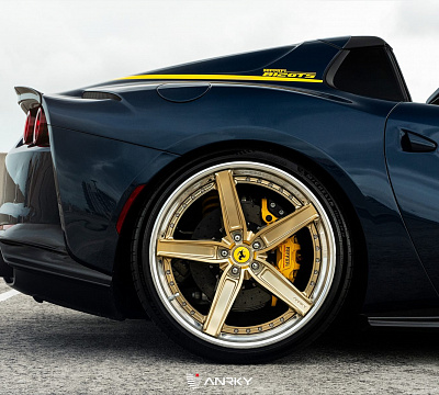 Фото дисков Anrky AN35 на Ferrari 812