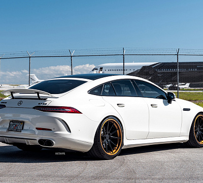 Фото дисков Strasse Wheels SV10M Deep Concave FS на Mercedes-Benz AMG GT I