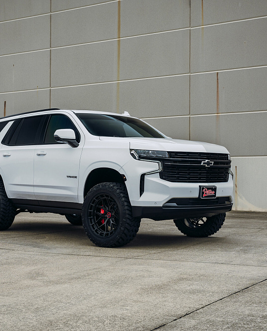 Фото дисков HFX-1 (6-Lug) Черный глянец на Chevrolet Tahoe V