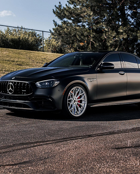 Фото дисков CM6-R Глянцевый лак на Mercedes-Benz E-Class (W213, S213, C238)