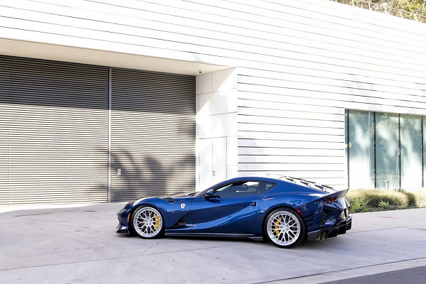 Фото дисков Anrky AN30 Глянцевый лак на Ferrari 812