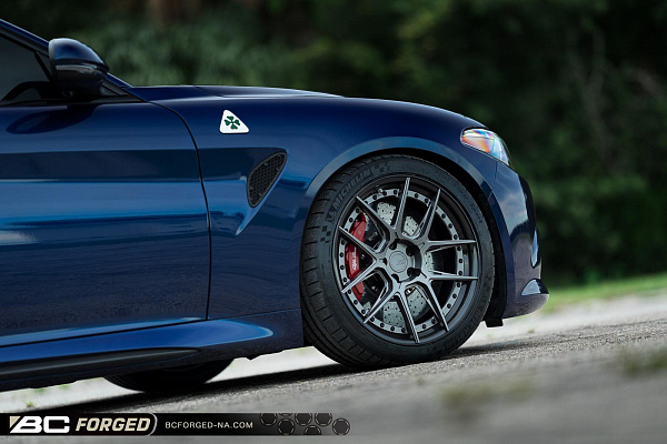 Фото дисков BC Forged HCA381 Сатиновый графит на Alfa Romeo Giulia II (952)