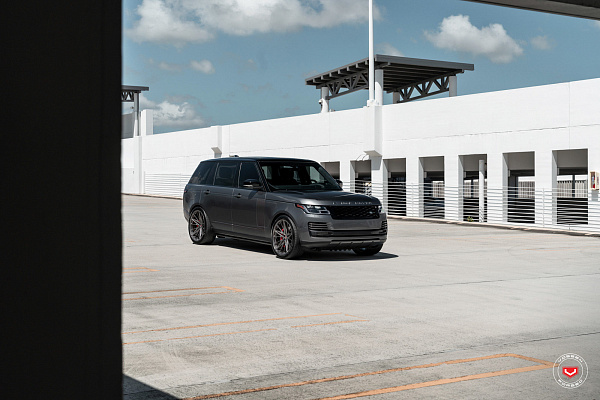 Фото дисков Vossen M-X6 Глянцевый темный лак на Land Rover Range Rover IV