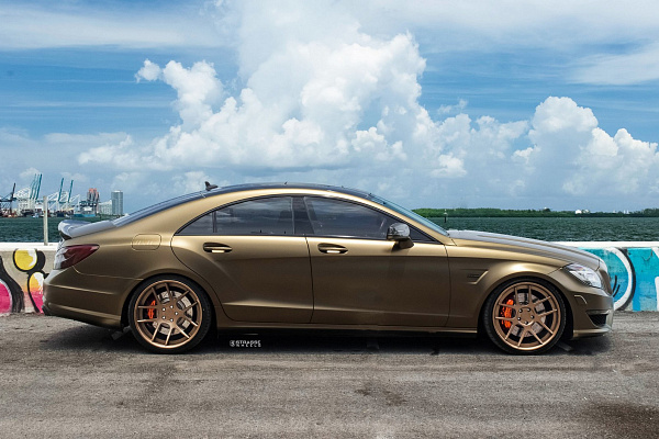 Фото дисков Strasse Wheels SM5 Deep Concave Сатиновая темная бронза на Mercedes-Benz CLS (C218)