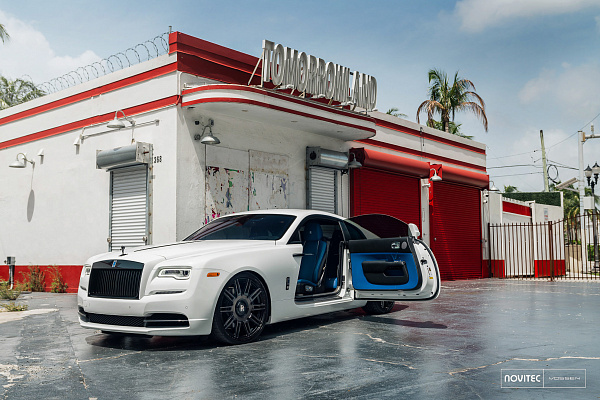 Фото дисков NOVITEC SP2 Черный глянец на Rolls-Royce Wraith
