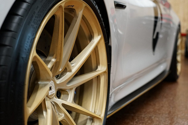 Фото дисков Anrky AN13 Глянцевая шампань на BMW 4/M4 (F32/F82)