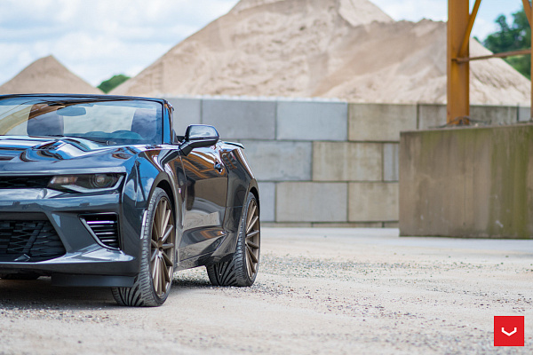 Фото дисков Vossen VFS-2 Сатиновая бронза на Chevrolet Camaro V
