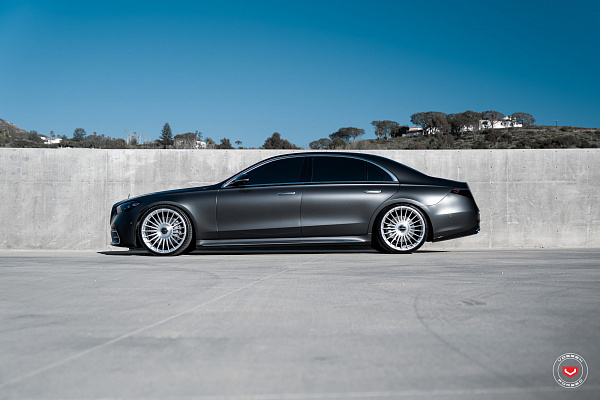 Фото дисков Vossen S17-13 Глянцевый лак на Mercedes-Benz S-Class (W223)