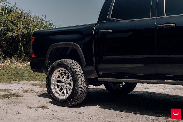 Фото дисков Vossen HFX-1 (6-Lug) Серебро на Toyota Tundra III