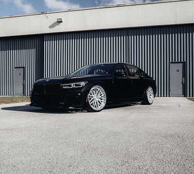 Фото дисков Strasse Wheels SV10M-RS Deep Concave FS на BMW 7 (G11/G12)