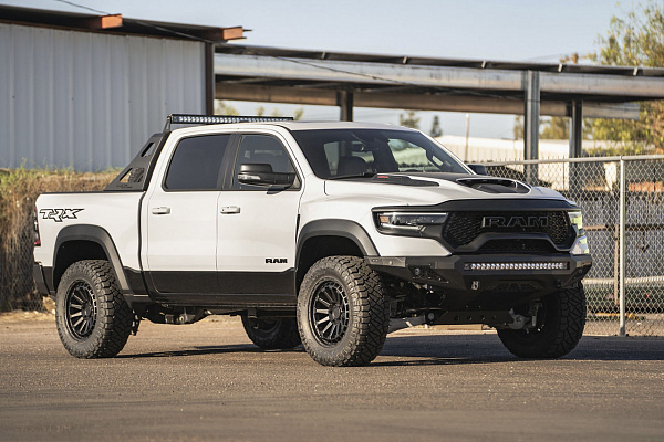Фото дисков Black Rhino RAID Черный сатин на Ram 1500 V