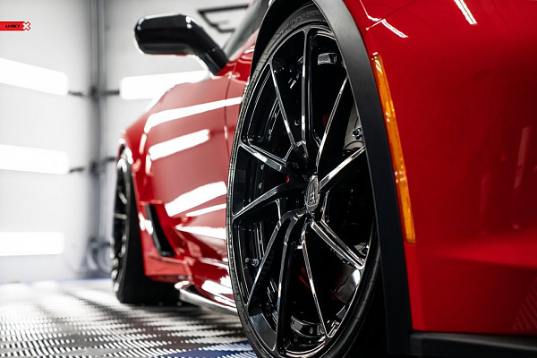 Фото дисков Anrky AN23 Черный глянец на Chevrolet Corvette C7