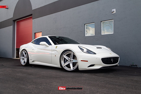 Фото дисков Anrky AN35 Глянцевый лак на Ferrari California