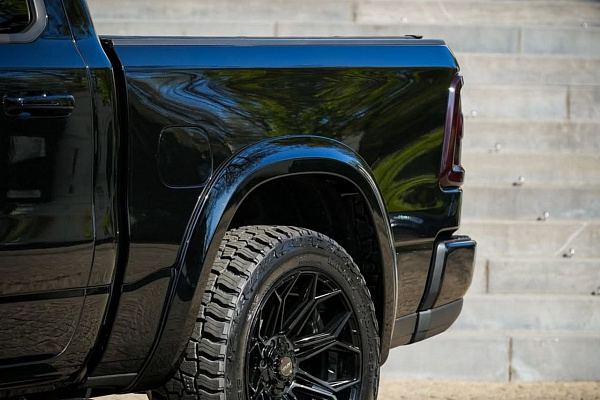 Фото дисков 4PLAY 4P83 Черный глянец на Ram 1500 V