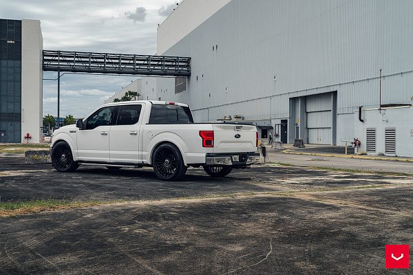 Фото дисков Vossen HF-8 Черный глянец на Ford F-150 XIII