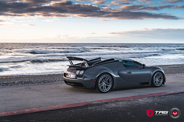 Фото дисков Vossen LC3-03T Глянцевый темный лак на Bugatti Veyron